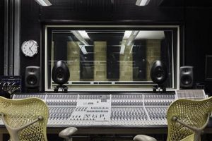 Your Sound Starts Here: The Music Studio [Guide] | Study Travel Abroad | Explore Educational Trips & Global Learning Opportunities