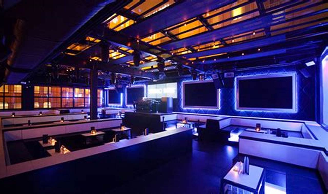 Studio Paris Chicago: Chic Events & Nightlife Study Travel Abroad | Explore Educational Trips & Global Learning Opportunities Studio Paris Chicago: Chic Events & Nightlife | Study Travel Abroad | Explore Educational Trips & Global Learning Opportunities