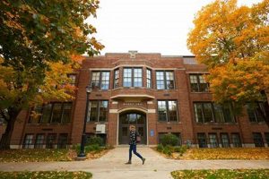 Your Guide: Study Abroad UW-La Crosse Programs & Tips | Study Travel Abroad | Explore Educational Trips & Global Learning Opportunities