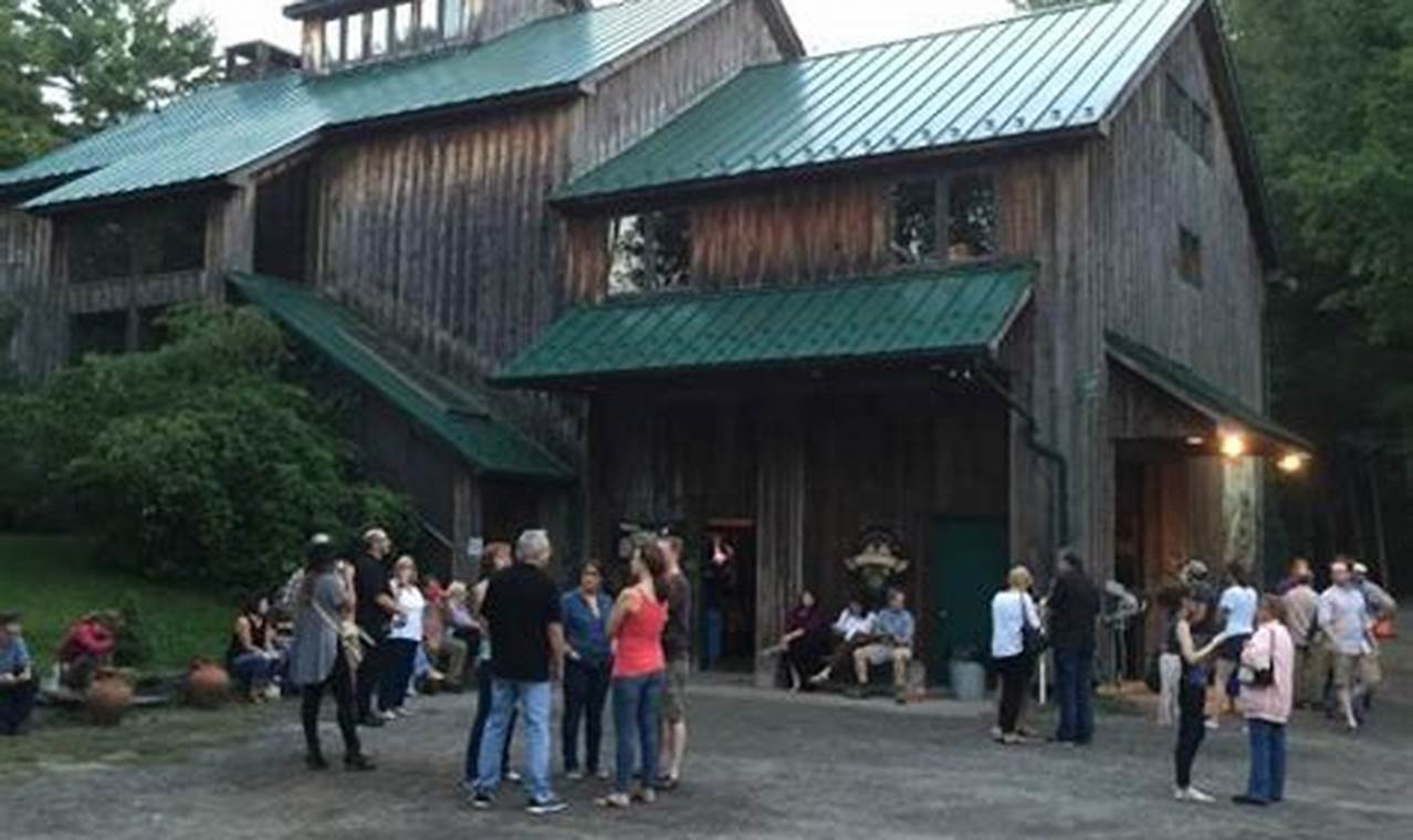 Best Hotels Near Levon Helm Studios: [Location Tips] | Study Travel Abroad | Explore Educational Trips & Global Learning Opportunities