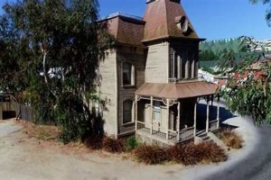 Visit Psycho's House: Universal Studios Icon  | Study Travel Abroad | Explore Educational Trips & Global Learning Opportunities